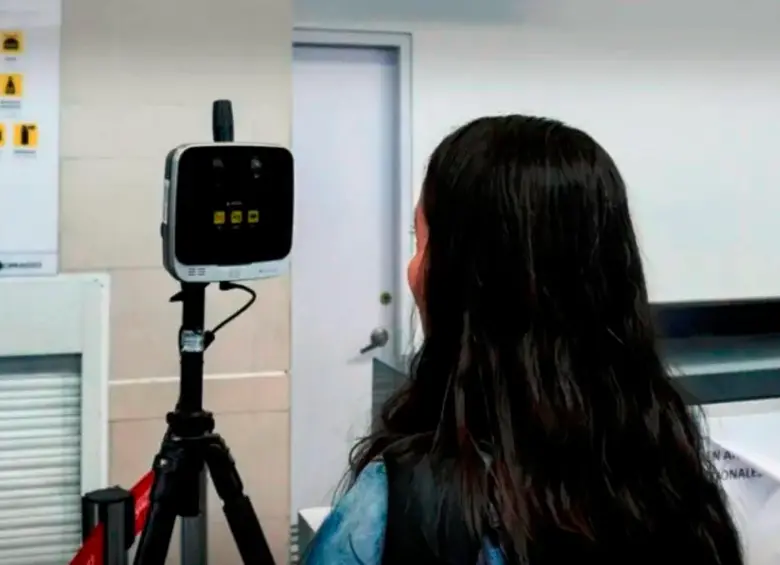 Con el enrolamiento en el biomig se puede ahorrar hasta más de una hora en los trámites migratorios en los aeropuertos colombianos. El acceso mediante esta modalidad es de segundos. FOTO: CORTESÍA