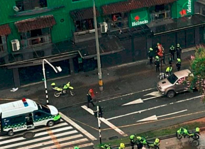 Flor María Mosquera se encontraba barriendo las calles cuando ocurrió el tiroteo contra John Jairo Mazo Paniagua. Ambos fallecieron. FOTO: CORTESÍA
