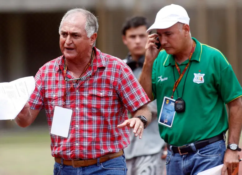 Fernando “El Pecoso” Castro es uno de los entrenadores más reconocidos en la historia del fútbol colombiano. FOTO: MANUEL SALDARRIAGA