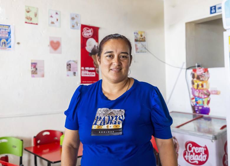 El vaso chantillí, el favorito de los clientes de Delicias Los Helados, lleva queso fresco que proviene de la finca de flor. FOTO Camilo Suárez