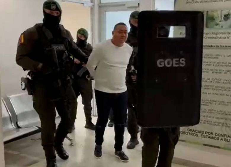 Alias Fede intentó escabullirse de las autoridades con una cédula falsa, pero ahora en Ecuador celebran su captura. FOTO: CORTESÍA POLICÍA
