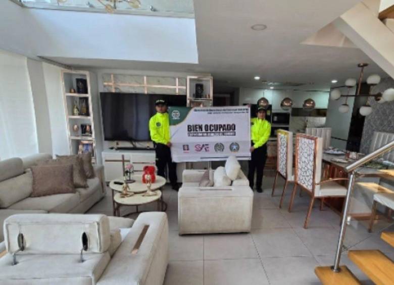 A esta estructura delincuencial le incautaron 44 propiedades en Colombia y Estados Unidos, las cuales habrían sido adquiridas con dineros de rentas ilegales. FOTO: CORTESÍA FISCALÍA