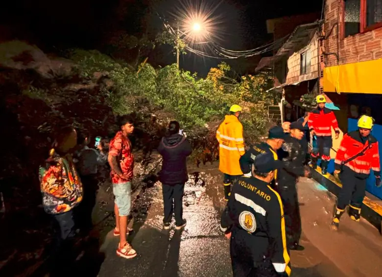 Este es uno de los deslizamientos que tienen aislada a la vereda Aguasfrías, corregimiento Altavista. FOTO: CORTESÍA DAGRD
