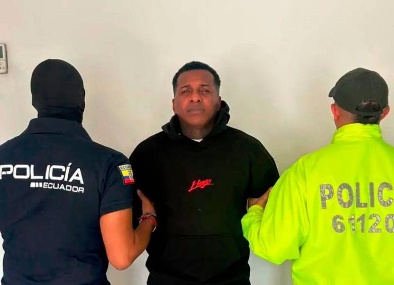 Marlon Andrés Valencia Espinosa, alias Fénix, fue el último gran capo caído en Antioquia, tras su captura en una urbanización del municipio de La Estrella. FOTO: CORTESÍA MINISTERIO DEL INTERIOR DE ECUADOR