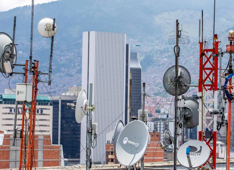 Cobertura rural, robustez de las redes e inversiones hacen parte de los atributos con los que los operadores de telefonía móvil buscan conquistar a los usuarios. FOTO Juan Antonio Sánchez