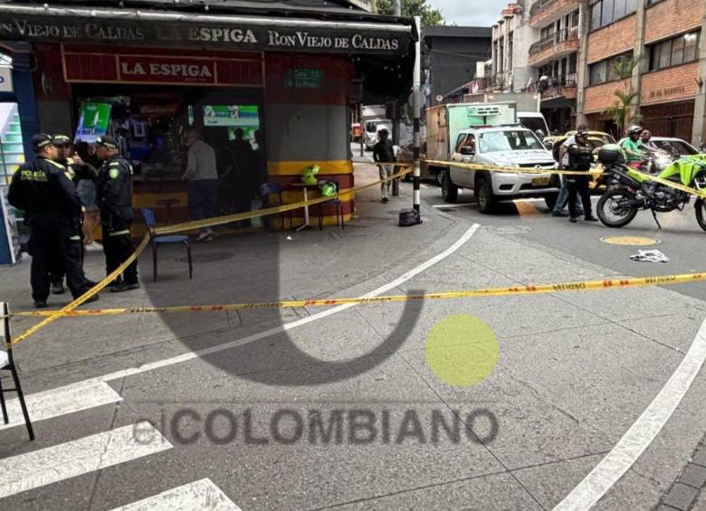 En este sector del centro de Medellín ocurrieron los disparos en contra de los dos presuntos delincuentes, quienes habrían intentado hurtar el dinero a una persona que salía de una entidad bancaria. FOTO: JAIDER ESCOBAR BUITRAGO