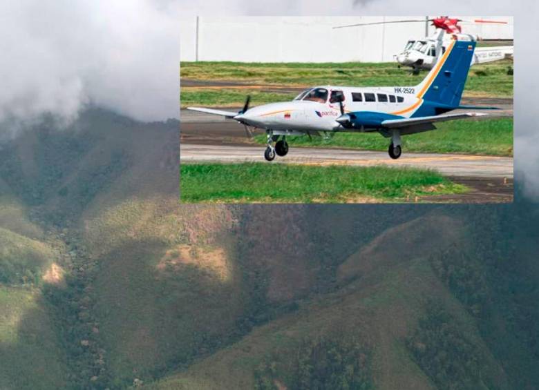 Por las montañas del Suroeste antioqueño las autoridades buscan la aeronave desparecida desde la tarde del pasado miércoles con 10 personas. FOTOS: CORTESÍA