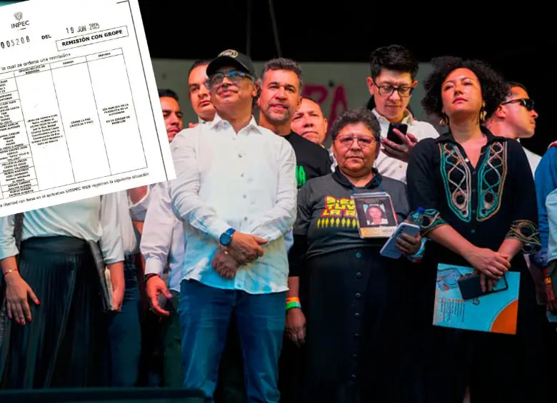 Documento del Inpec demuestra que la senadora Isabel Cristina Zuleta (der) solicitó la salida de prisión de nueve cabecillas de bandas criminales que se encuentran actualmente pagando condenas por más de 10 años de prisión y que forman parte de la mesa de la paz urbana. FOTO: PRESIDENCIA