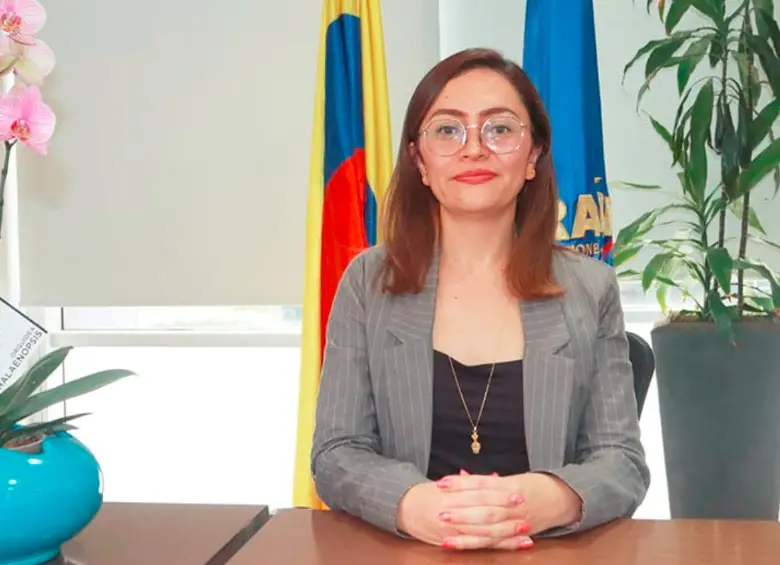 Paola Andrea Salazar Gómez, directora regional de Migración Colombia, señaló que con las estrategias implementadas se ha logrado descongestionar los movimientos migratorios en Antioquia. FOTO: CORTESÍA MIGRACIÓN COLOMBIA