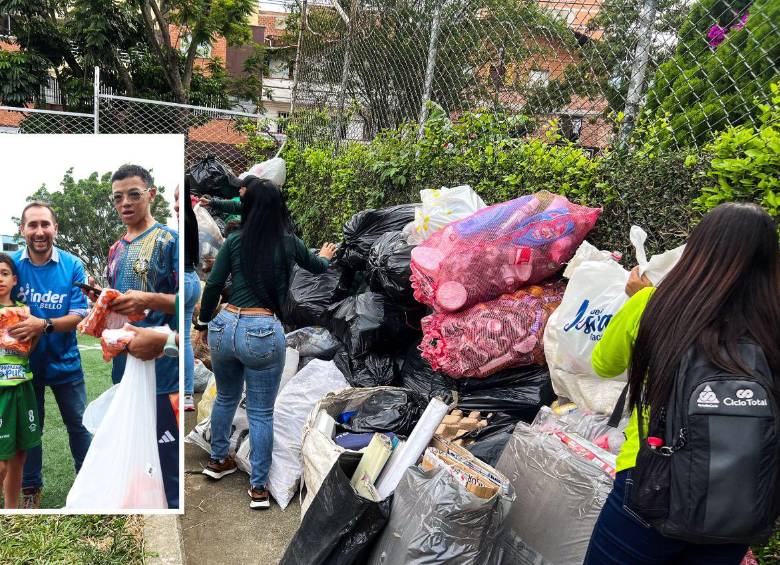 Solo en Bello se lograron recolectar 2,8 toneladas de reciclaje y se entregaron uniformes para los niños para que participen en los clasificatorios del Baby Fútbol. FOTOS: CORTESÍA