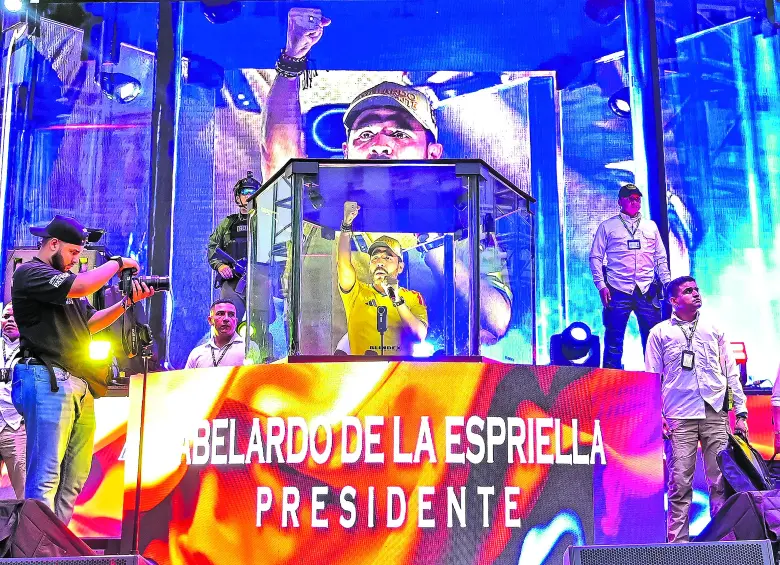 Abelardo de la Espriella dio sus primeras palabras como presidente electo desde Barranquilla. Foto: Manuel Pedraza / AFP