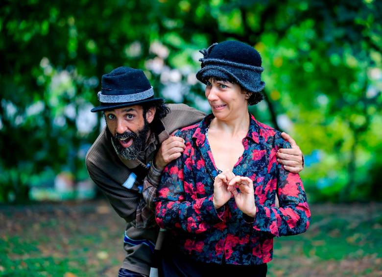 El Festival Internacional de Cuentería ofrece una noche de relatos en el Teatro Ateneo Porfirio Barba Jacob, un plan cultural y familiar dentro de la programación de la Feria de las Flores. FOTO Jaime Pérez