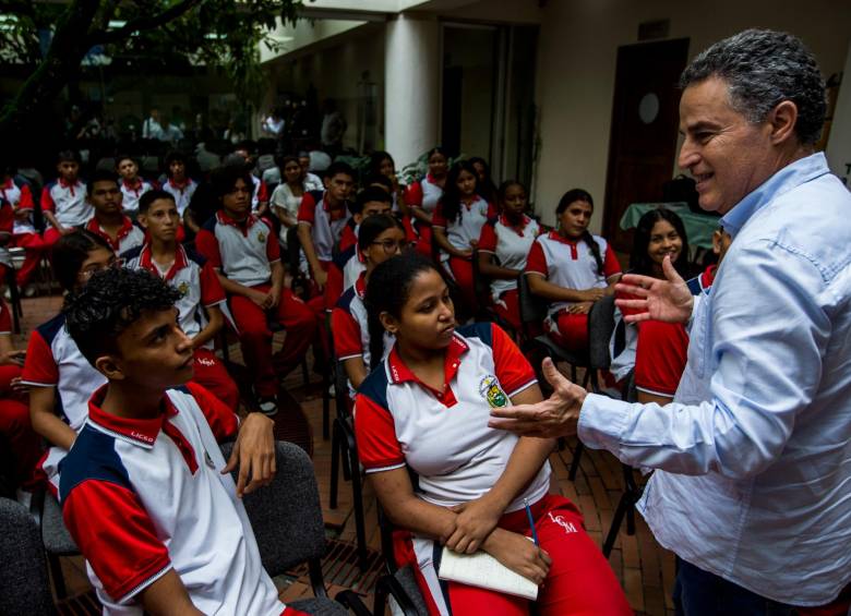 Cinco universidades de Antioquia se unieron para ofrecer 5.000 becas en el Bajo Cauca y el Nordeste