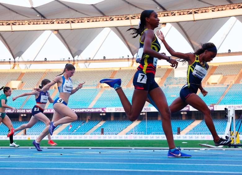 Las colombianas Angie Nicoll Mejía y Karen Tatiana Palomeque, ganadoras de oro y plata en el Mundial de India. FOTO: GETTY