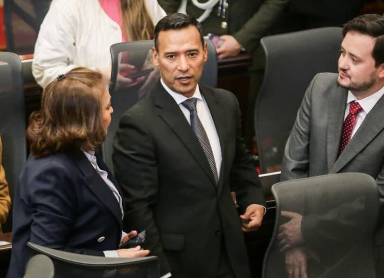 El ministro de Defensa, Pedro Sánchez, podría regresar al servicio activo en medio de un eventual remezón en la cúpula militar. FOTO: Colprensa. 