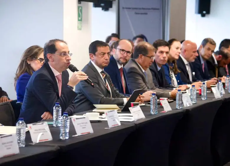 El día de ayer se reunieron para iniciar este proceso; contó con la asistencia del vicepresidente electo José Manuel Restrepo. Foto: Contraloría