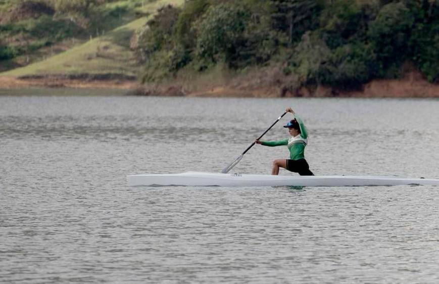 La antioqueña Madison Velásquez rema fuerte por los Olímpicos, una historia de tesón 