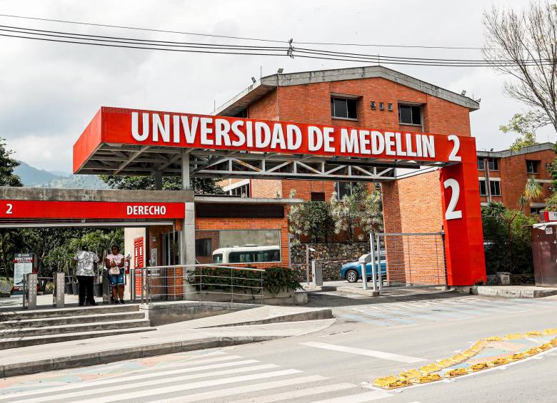 La Universidad de Medellín tiene cerca de 43.000 egresados, que en teoría son los dueños de la institución y nombran representantes ante la Consiliatura que es su máximo órgano de gobierno. FOTO El Colombiano