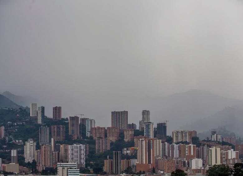Para este 30 de abril, el Siata pronostica lluvias en todo el Valle de Aburrá. FOTO: Juan Antonio Sánchez