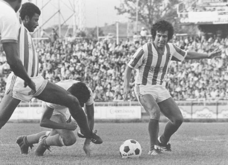 “Me alegra que ‘El Arriero’ esté peleando el título”: César Cueto