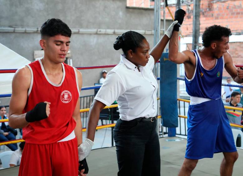 Mariluz Mosquera sabe lo que se siente al enfrentar a un rival en un escenario de boxeo. Ahora es juez. FOTO: Cortesía Rodrigo Mora Indeportes