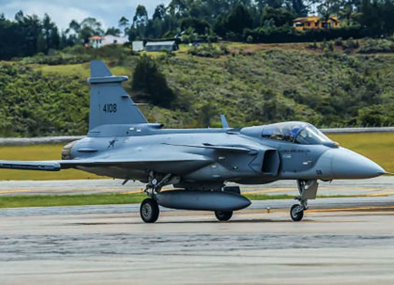 Un Grippen de la Fuerza Aérea de Brasil, fue presentado con bombos y platillos en la pasada Feria Aeronáutica de Rionegro. FOTO: MANUEL SALDARRIAGA