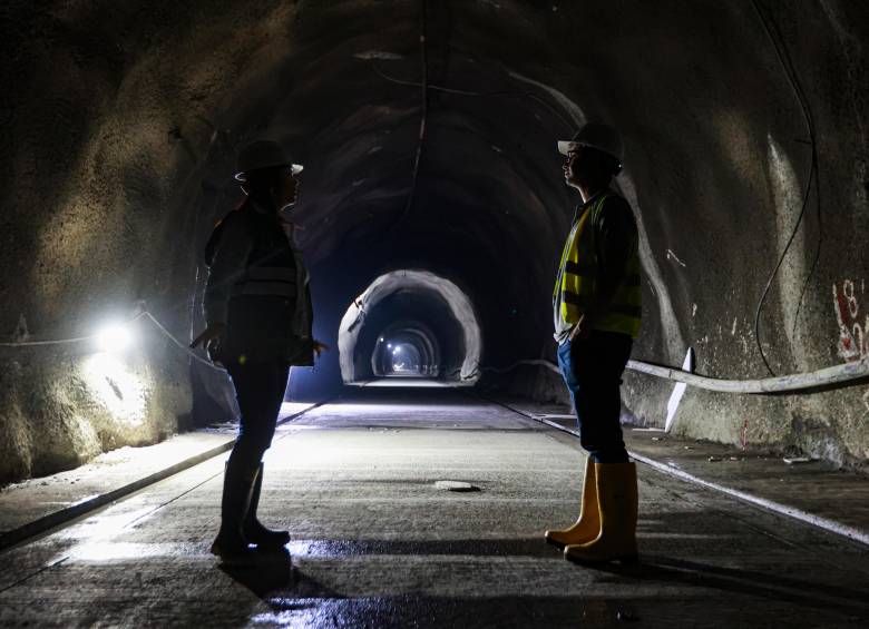 La nueva Vía al Mar, que comprende los tramos 1 y 2 del Toyo, tiene 18 túneles, 30 puentes y 17,7 km de vías a cielo abierto entre Santa Fe de Antioquia y Cañasgordas. FOTO MANUEL SALDARRIAGA