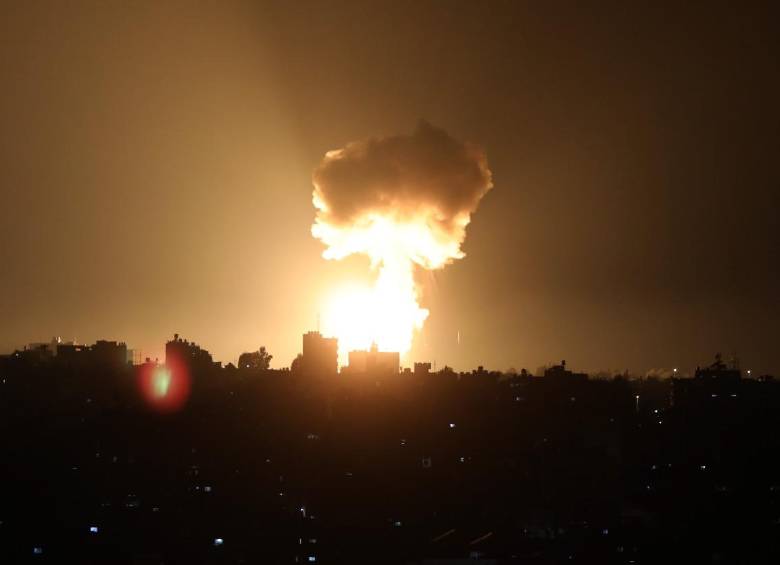 Israel bombardea Gaza tras lanzamiento de cohetes frente a Tel Aviv