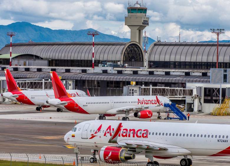 El beneficio aplica para pasajeros de vuelos internacionales con tarifas L y XXL que salgan desde el aeropuerto José María Córbova. FOTO JUAN ANTONIO SÁNCHEZ