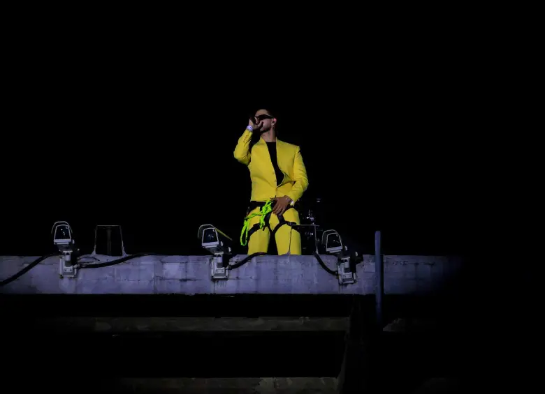 Ryan Castro se “gradúa” en El Atanasio: espectáculo sin precedentes con 5 horas de show y 18 invitados