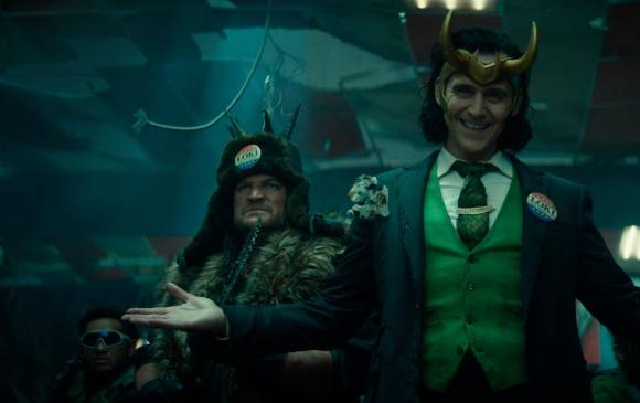 Tom Hiddleston vuelve a personificar a Loki ahora en la serie que estrenará en junio Disney +. FOTO Cortesía Disney.