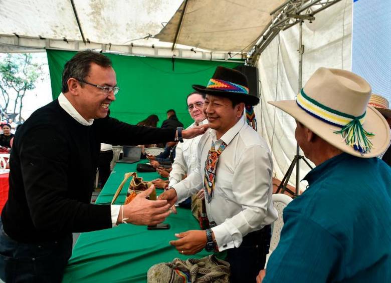 El ministro del Interior, Alfonso Prada, matizó sus palabras en torno a lo que es la movilización social. Lo hizo durante un encuentro con los indígenas del Cric en Popayán (Cauca) FOTO: Ministerio del Interior