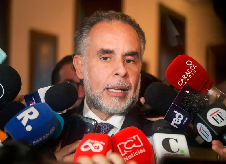 Armando Benedetti dijo que el Gobierno esperará hasta mañana para que la Corte Consitucional levante la emergencia económica. FOTO COLPRENSA. 