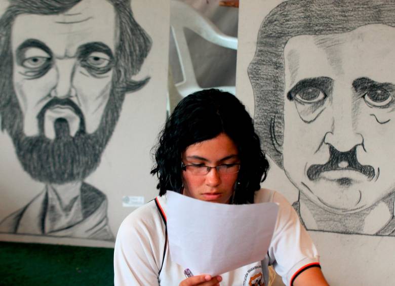 Además de la memoria, la lectura fortalece las capacidades sociales de los niños. Foto: EL COLOMBIANO