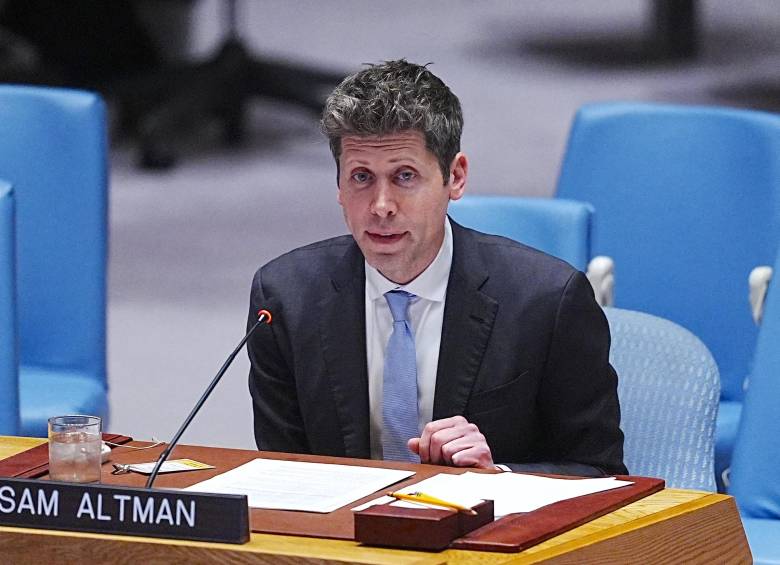 Sam Altman, director ejecutivo de OpenAI, y Dario Amodei, director ejecutivo de Anthropic, comparecieron ante el Consejo de Seguridad de Naciones Unidas. FOTO AFP