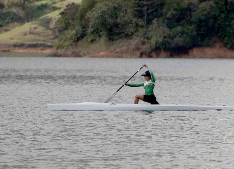 La antioqueña Madison Velásquez rema fuerte por los Olímpicos, una historia de tesón 