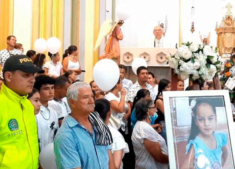 Las exequias se adelantan en la iglesia Nuestra Señora de Las Mercedes. FOTO Cortesía