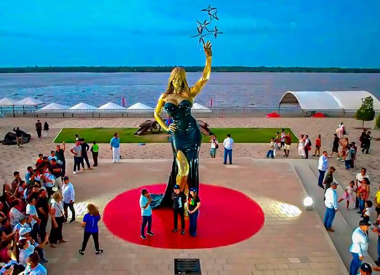La estatua de Sofía Vergara es un homenaje a la carrera de la actriz en el extranjero. FOTO Alcaldía de Barranquilla