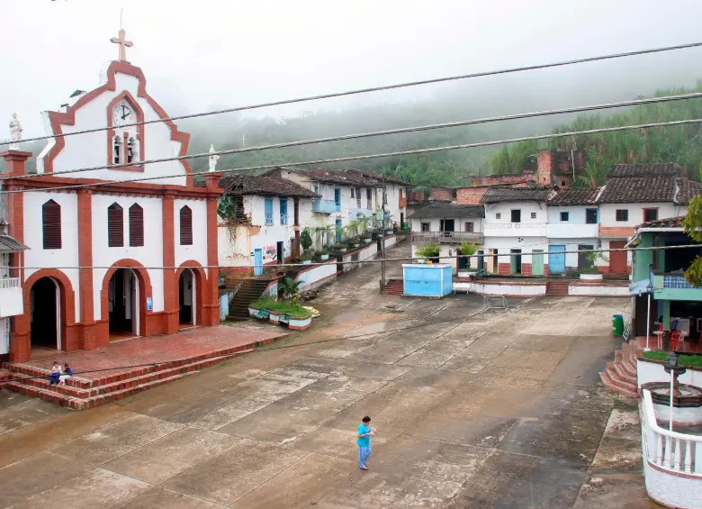 Corregimiento de Santa Ana, tierra arrasada por la guerra. FOTO: MANUEL SALDARRIAGA