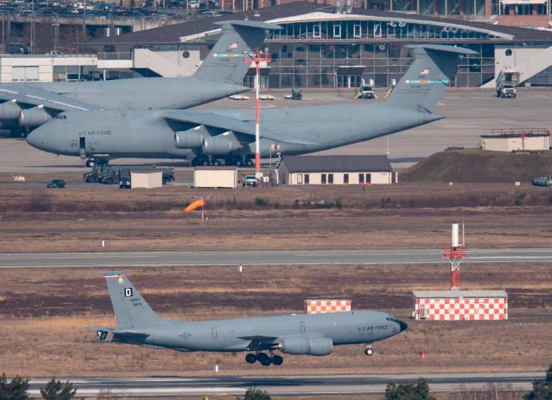 Aunque reforzaron las sanciones a Rusia y el apoyo a Ucrania, la OTAN se sostuvo en la decisión de no intervenir. FOTO GETTY