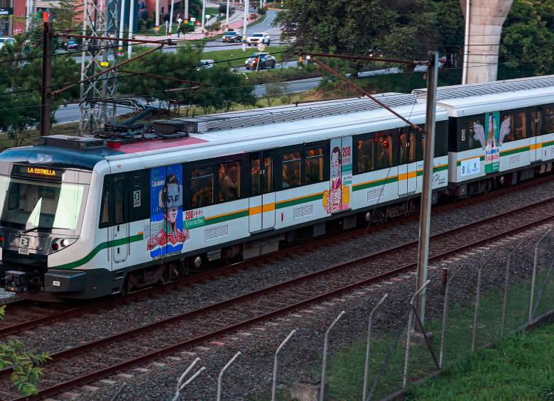 De acuerdo con la Fiscalía, el hombre aprovechó que el tren estaba lleno para hacer los tocamientos de tipo sexual a una de las usuarias. FOTO: MANUEL SALDARRIAGA