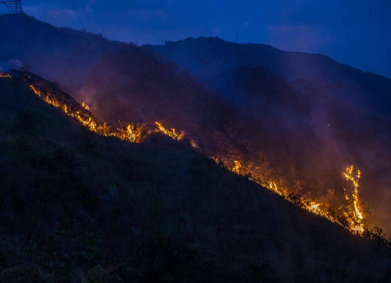 Durante los últimos días, en Antioquia se ha presentado al menos ocho incendios en diversos puntos del departamento. FOTO ARCHIVO: Juan Antonio Sánchez