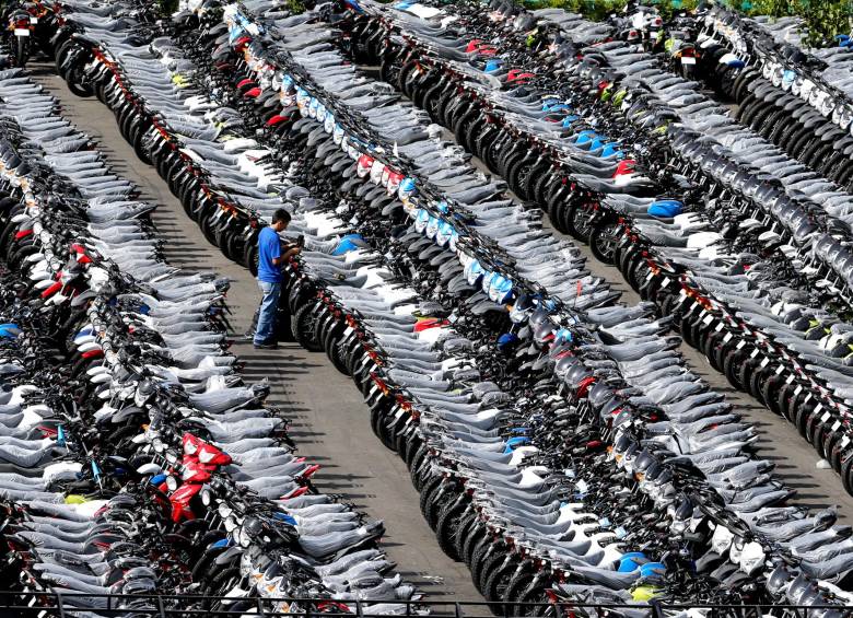El top 3 por departamentos con más registros de motocicletas en enero de 2024 lo integran Cundinamarca, Antioquia y Valle. FOTO Juan Antonio Sánchez