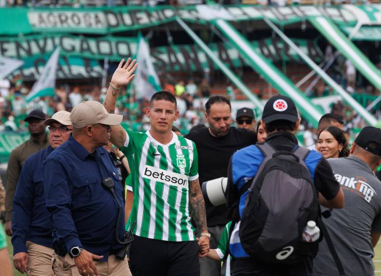 James durante su presentación en el estadio Atanasio Girardot. FOTO CAMILO SUÁREZ