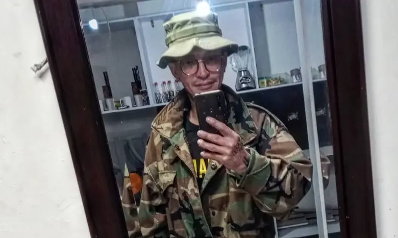 Investigan extraña muerte de tatuador al que le encontraron armas y restos humanos en su casa en Belén, Medellín