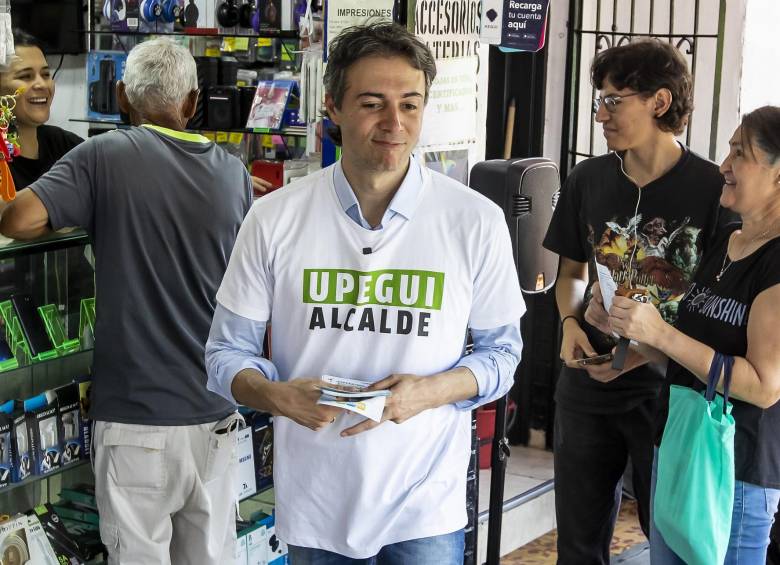 Daniel Quintero durante la campaña a la alcaldía del hoy concejal Juan Carlos Upegui. Foto: Jaime Pérez Munévar.