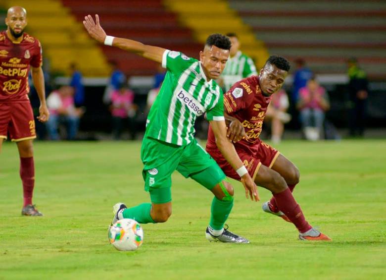 En la imagen aparece William Tesillo durante el duelo de ida frente al Tolima en Ibagué. FOTO COLPRENSA