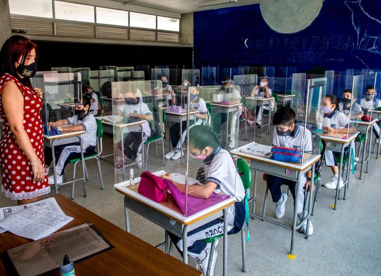 Ante la deserción escolar, la Gobernación busca el regreso a clases bajo la alternancia de 20.000 estudiantes que desertaron. FOTO JUAN ANTONIO SÁNCHEZ