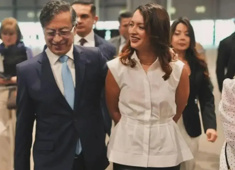 El expresidente Gustavo Petro y su hija mayor Andrea Petro. Foto: redes
