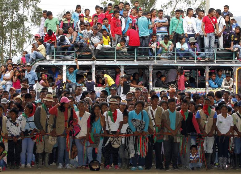 A pesar de las acciones violentas en las que se ha visto envuelta las guardias indígena, campesina y cimarronas, el gobierno las defiende a capa y espada. FOTO: Jaime Pérez 